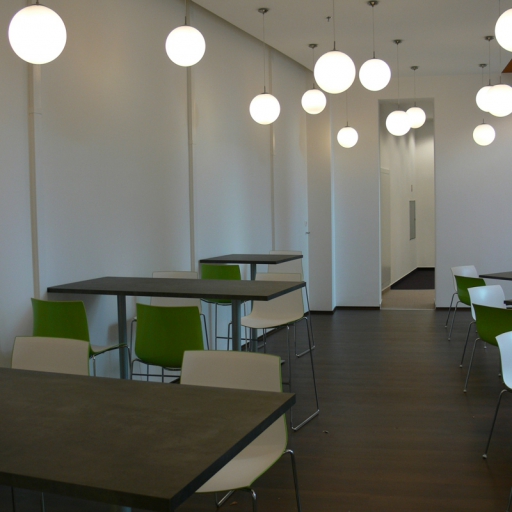 EuropaDesign,LogMein Kft.,Referencia