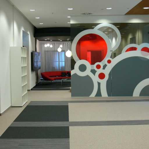 EuropaDesign,LogMein Kft.,Referencia
